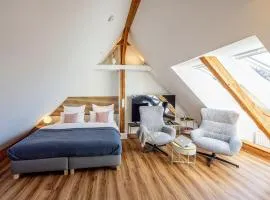 have-a-nice-Stay - helles Dachgeschoss, U-Bahn nach Hamburg 400m - Bäcker & Restaurants 500m - Lidl 800m - Zentrum 1,5km