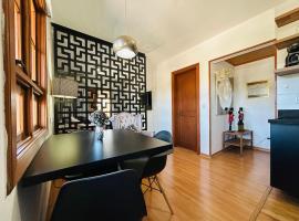 Apto Aconchegante na Melhor Localização de Canela, Hotel in Canela