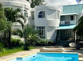 Lakaz Bigorno - Villa 200m from Blue Bay Beach