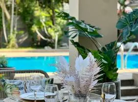 5BR Villa with Private Pool Sukhumvit 10mins BTS