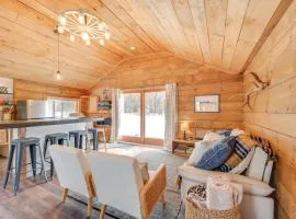 Hike, Fish and Boat Waterfront Cabin in Ryegate!