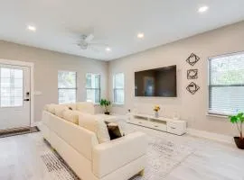 Pet-Friendly Pensacola Home Central Location