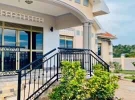 Kamu-Eco Safari Resort、Kyegegwaの駐車場付きホテル