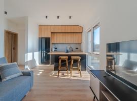 Apartament z ogródkiem PW Invest Home, hotel u gradu Krapkovice