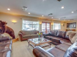 Views and Trail Access Scenic Montana Ranch Retreat, hotel di Emigrant