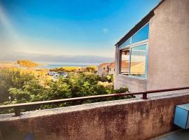 Trilocale vista mare, hotel v destinaci Lumio