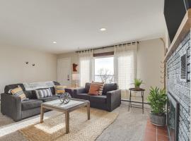 Fire Pit, Waterfront and Boat Dock Detroit Lake Gem, hotel in Detroit Lakes