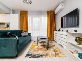 Charming Apartment - Swimming Center, Airport & Therme SPA