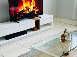 Nghilipe On 77 Independence Apartment