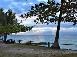 Dadatan Getaway, hotel in Magamomo