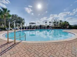 7 Mi to USTA Waterfront Tennis House with Yard!