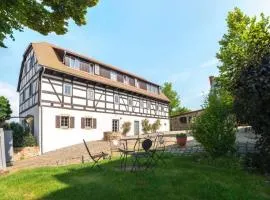 2 on the estate - Mosch