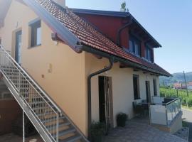 Ferienwohnungen Kumpitsch am Poharnigberg - Eorykogel, hotel a Leutschach