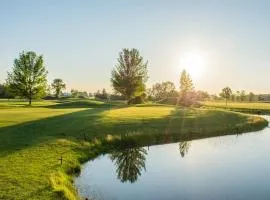 Fairway Inn & Suites