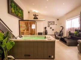 Mezza 47 spa, Hotel in Précy-sur-Oise
