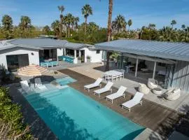 Luxury 4-Bedroom Home with Pool Spa & Stunning Mountain Views