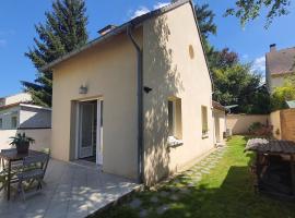 Gîte des Bruyères à Coye-la-Forêt, hotel v destinaci Coye-la-Forêt