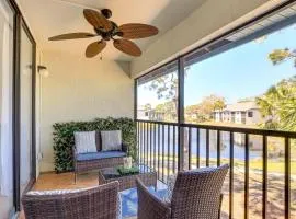 7 Mi to Beach Condo with Pool Access in Bradenton!
