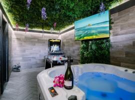 Rockside - Luxury 1 bedroom home with hot tub, central location, parking and pet friendly, hotel v destinaci Windermere