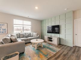 6 Mi to Bethany Beach Family Home with Pool Access!, ξενοδοχείο σε Millville