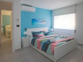 Sul mare in centro con 2 camere e posto auto a novembre