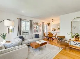 3 Mi to Universal Studios Chic Home with Yard!