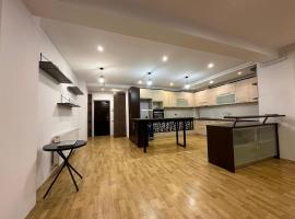 Four Rooms Pipera โรงแรมในVoluntari