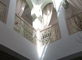 Dar Le Monde