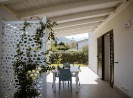 Residence Salinelle Beach Villa Panarea, Hotel in Lascari