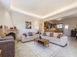 Traditional villa in Kypseli with pool
