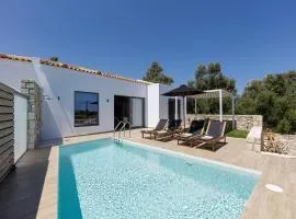 Villa in Sfakaki with Private Pool & Beach Access
