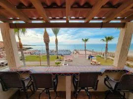 Las Gaviotas Condo 424 - Rustic Charm by the Waves