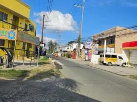 Mel's Place U4 Batangas Vista De Oro 2BR House w TV Netfilx w Free Parking, Free WIFI 4 Guests