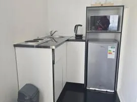 Majhiya on Ferndale apt