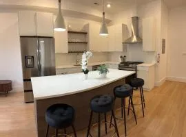 Modern, New 3 bed, 2 bath Apt near Manhattan