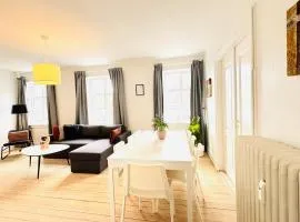 aday - Pedestrian Beautiful 4 bedroom Apartment