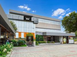 Super Townhouse Krishnagiri Formerly Vijay Inn, хотел в Krishnagiri