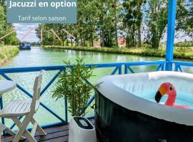Cottage flottant terrasse gamme sup&eacute;rieure option jacuzzi proche Dijon, bateau &agrave; Ouges