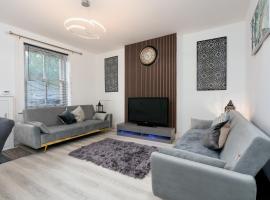 2-Bed House with Free Parking, Fast WiFi & Self Check-in near M65 & Pendle Hill, hotel a Nelson