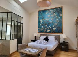 Maison d'Hôtes Les Variétés, Bed & Breakfast in Saint-Rémy-de-Provence