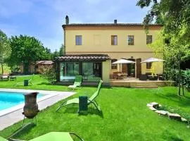 Luce tra i Saggi 8 by Marche Holiday Villas