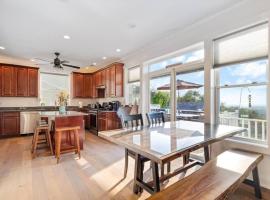 Foxfire - Secluded Zen Retreat with Spa & Views, hotel u gradu Hagerstaun