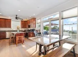 Foxfire - Secluded Zen Retreat with Spa & Views