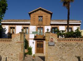 Posada Villa Maria, &rho;&omicron;&mu;&alpha;&nu;&tau;&iota;&kappa;ό &xi;&epsilon;&nu;&omicron;&delta;&omicron;&chi;&epsilon;ί&omicron; &sigma;&epsilon; La Adrada