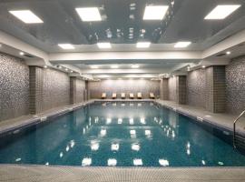 Panorama Lisi Grand Hotel, hotel di Tbilisi