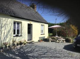 Charming Gite in the Normandy countryside, hotel v destinaci Saint-Mars-dʼÉgrenne