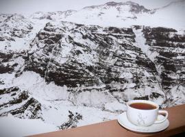 HOM I Departamento en Valle Nevado Amplio Dúplex 6PAX SKIOUT, hotel en Farellones