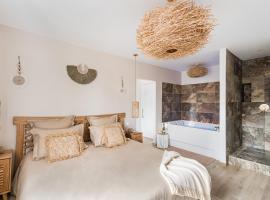 Suite balnéo Bali Saint-Étienne, hotel in Saint-Étienne