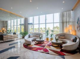 Radisson Dubai Damac Hills – hotel w pobliżu miejsca Lotnisko Al Maktoum - DWC w Dubaju