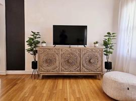 Serene Retreat in the Heart of Yadkin Valley, hotel di Jonesville